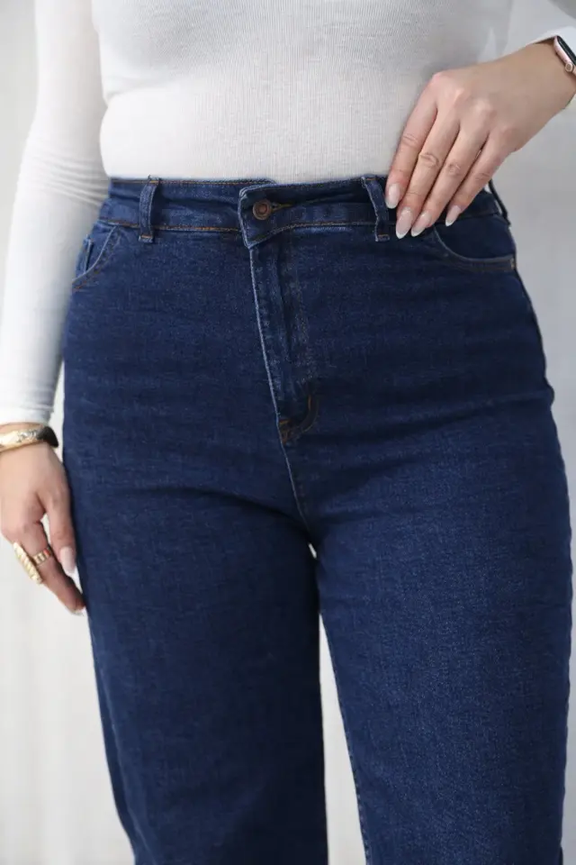 Büyük Beden Kadın Koyu Mavi Yüksek Bel Bol Paça Jean Pantolon Rahat Kesim Kot