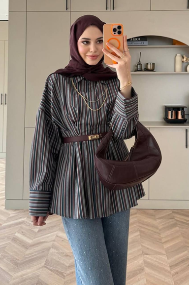 Çizgili Belden Oturtmalı Poplin Gömlek